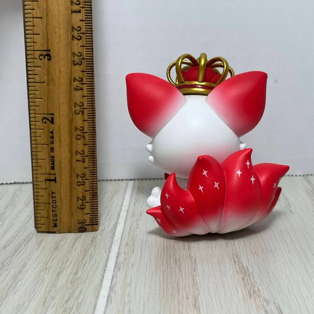 Mianlingqi Studios Baby Fox Series Lolita 6-Tailed Figure Red White Queen Crown